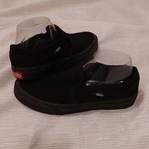 Slip on Vans all black size 7.5